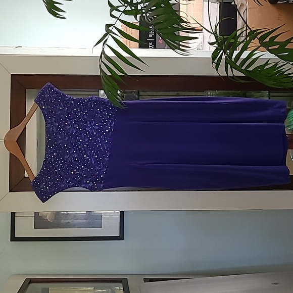 Connect apparel Midi Dress ❤️ - Picture 4 of 7